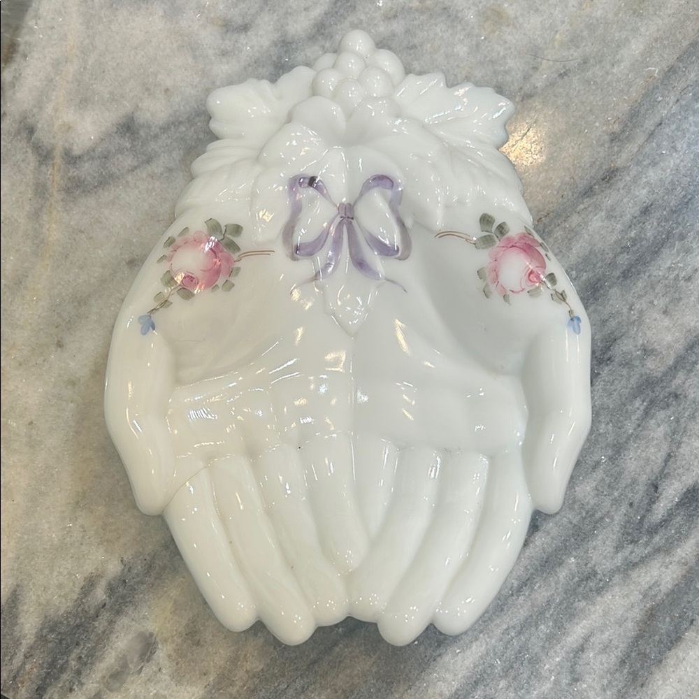 Vintage Milk Glass Westmoreland Cupped Hands Trinket Dish
